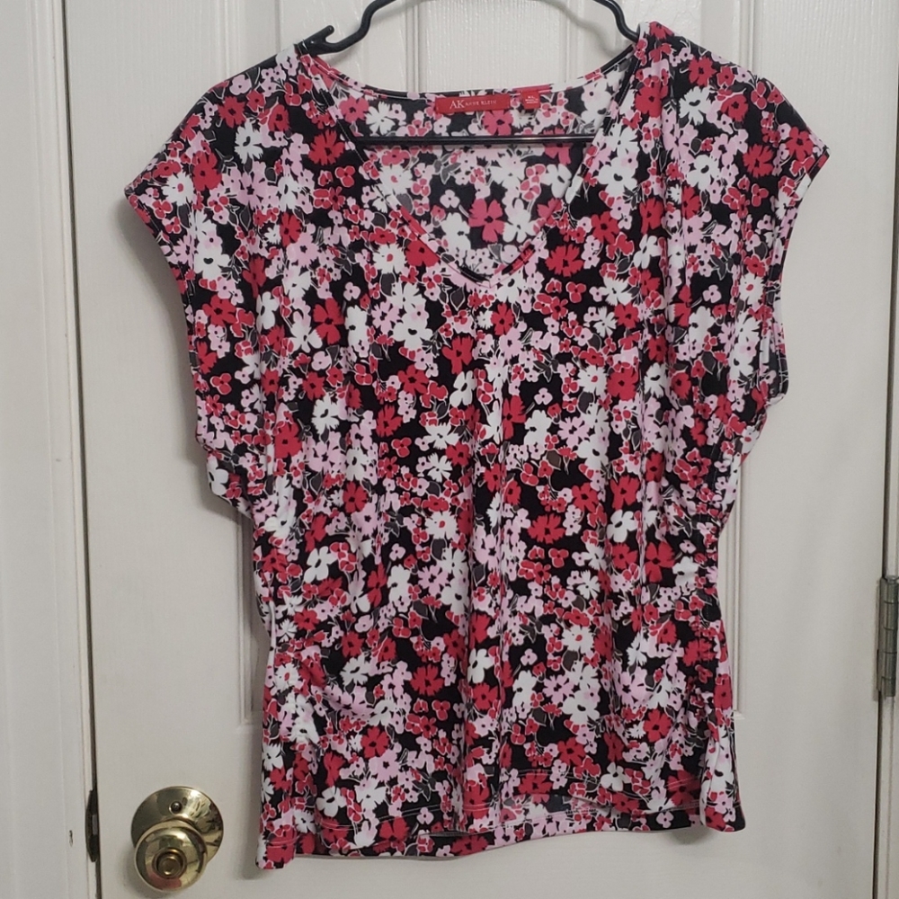 Anne Kline Flower top